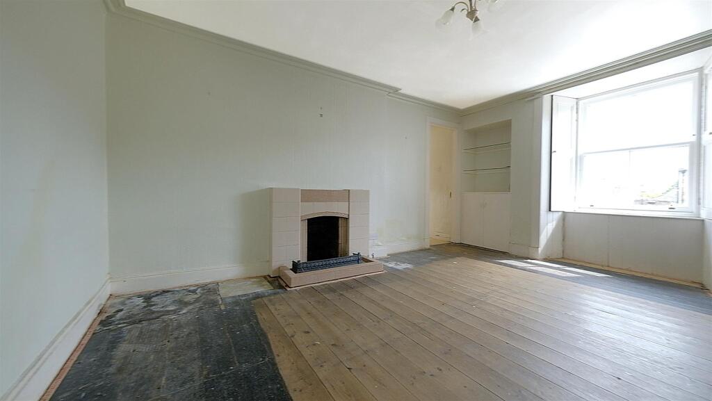small_downstairs_room.jpg