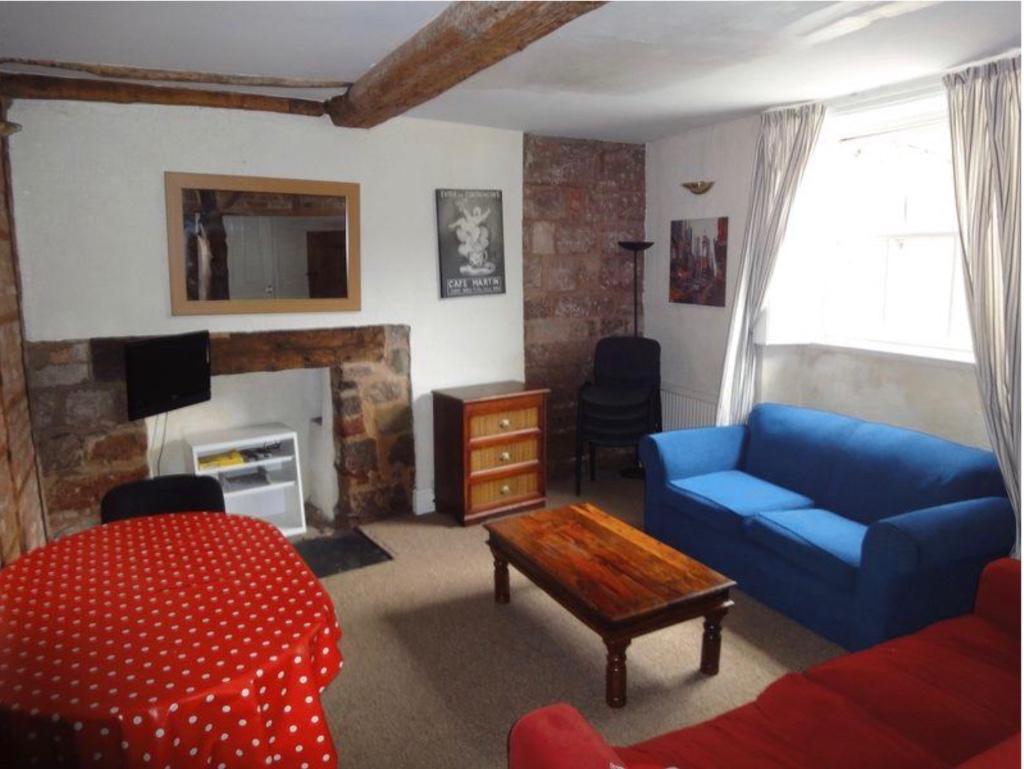 Lounge Dining Room