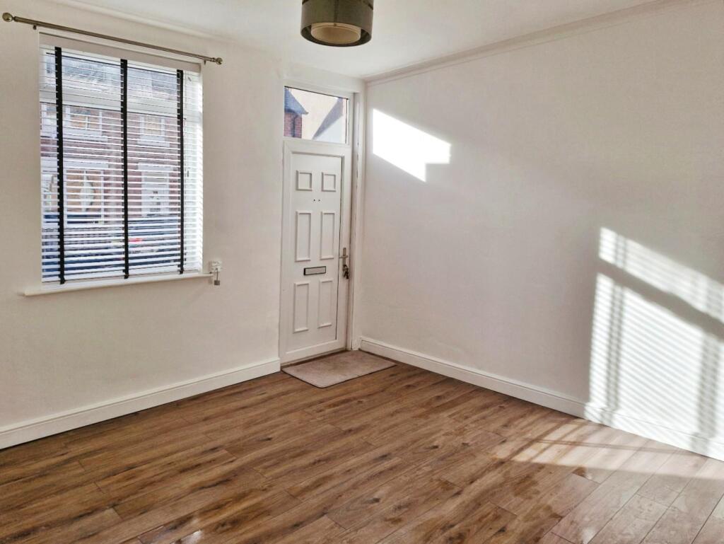 31474511-Lounge 201.jpg