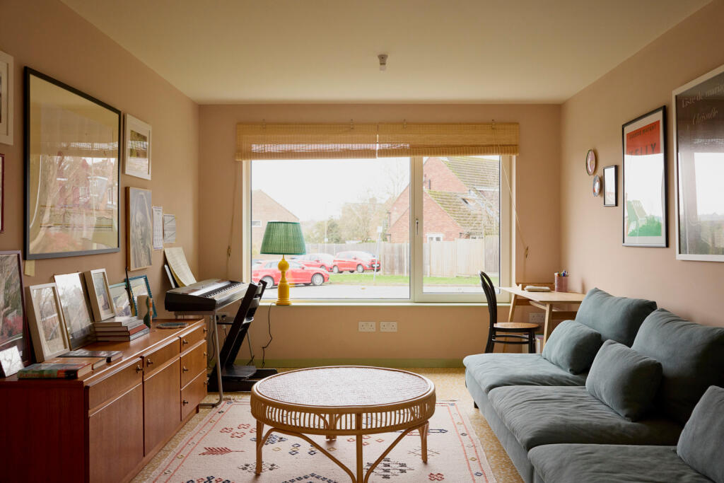 323832 - 25.12.15_TMH_SUTTON CRESCENT_23.JPG