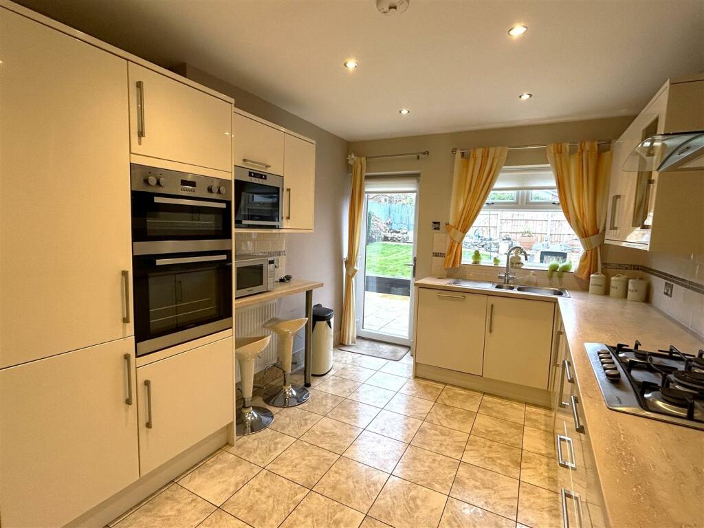 Kitchen .JPG