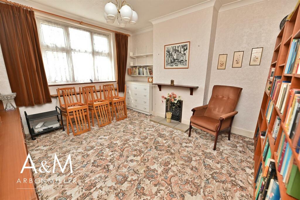 Dining Room/Bedroom 3