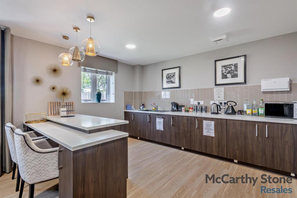 8645594-interior20-800.jpg