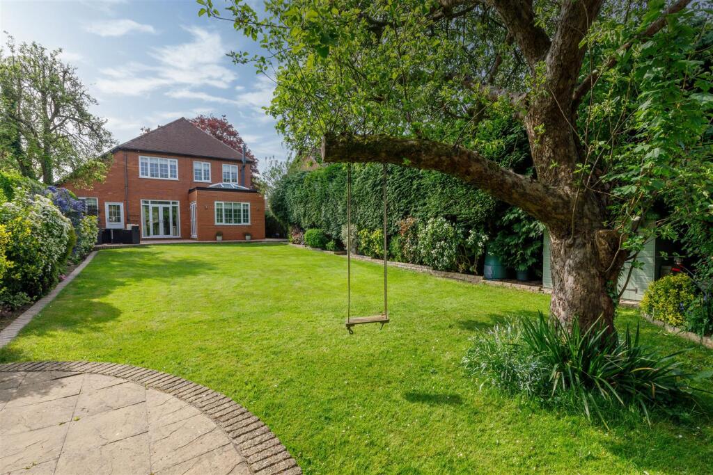 Good Sized Rear Garden