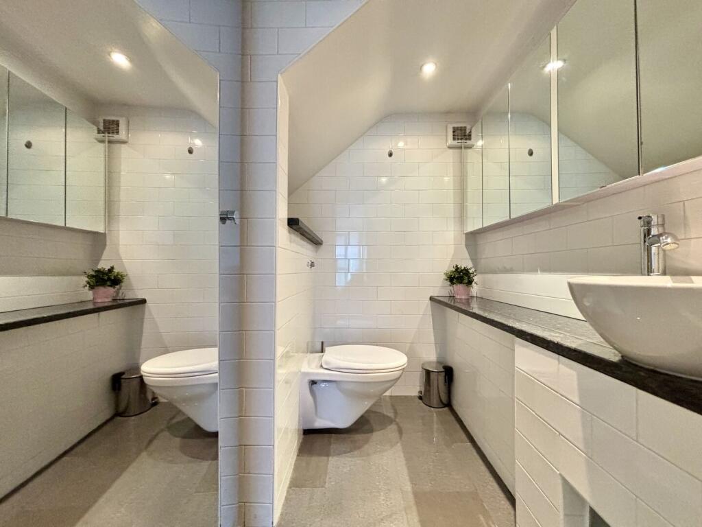 Ensuite