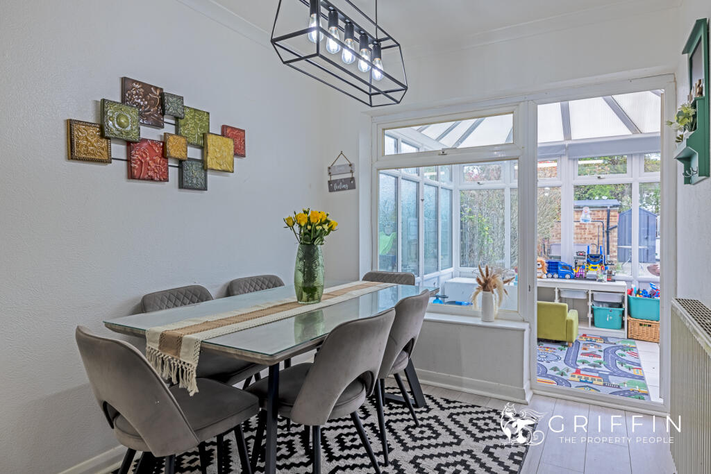 Kitchen &amp; Dining