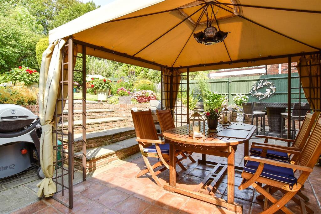 External Lifestyle Photograph