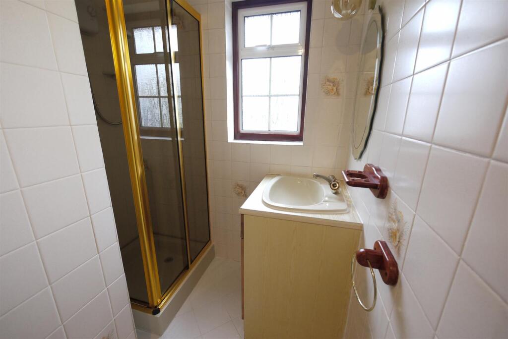 DOWNSTAIRS SHOWER ROOM