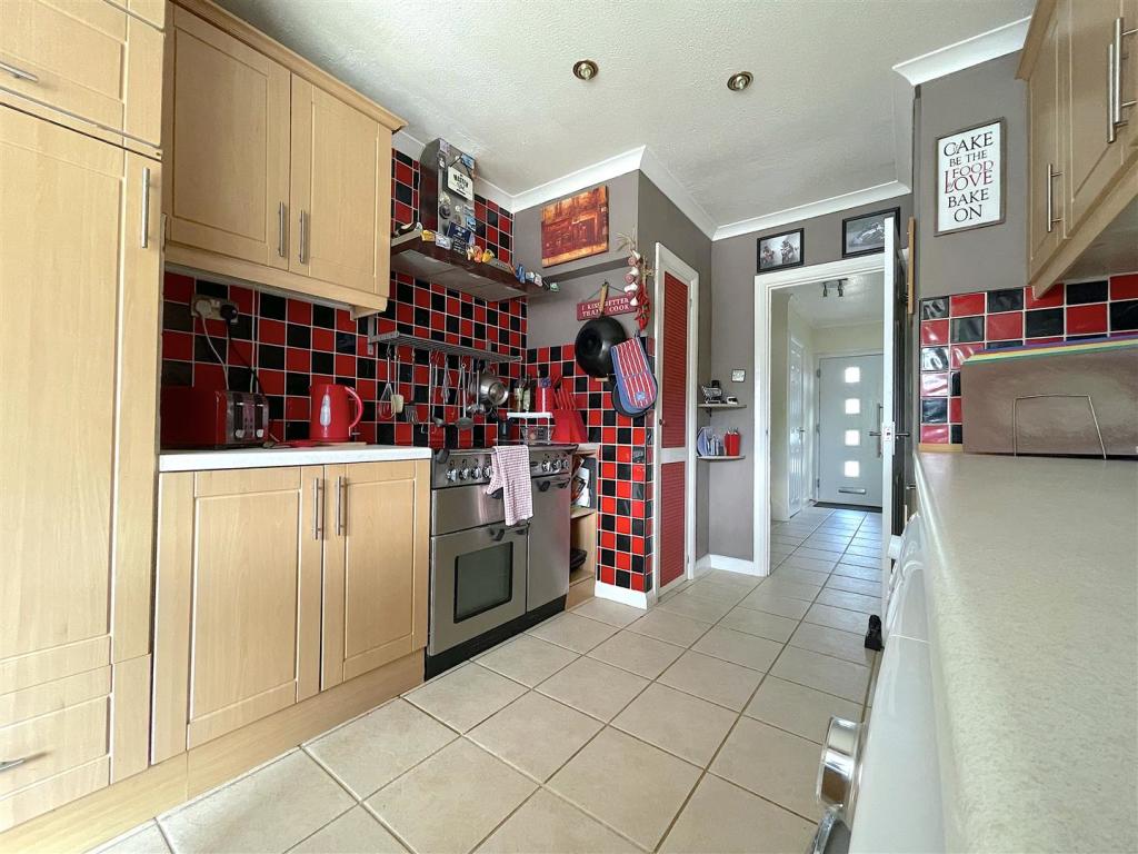 Kitchen (3).jpeg