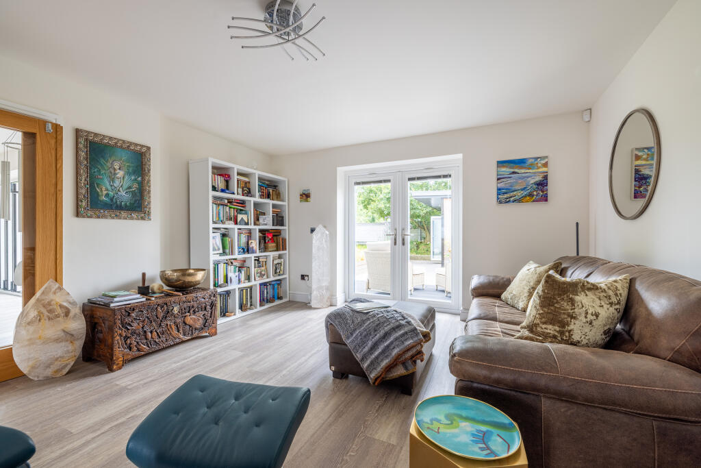 4 Old Nursery Gardens, Ashcott-17