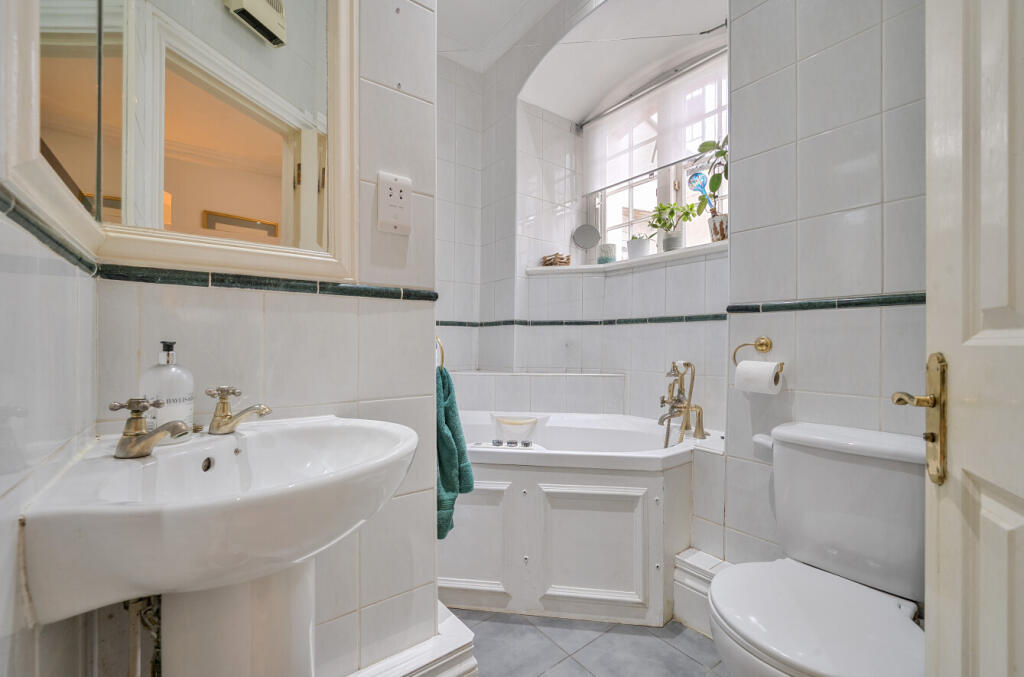 1348897-10-68cadd...