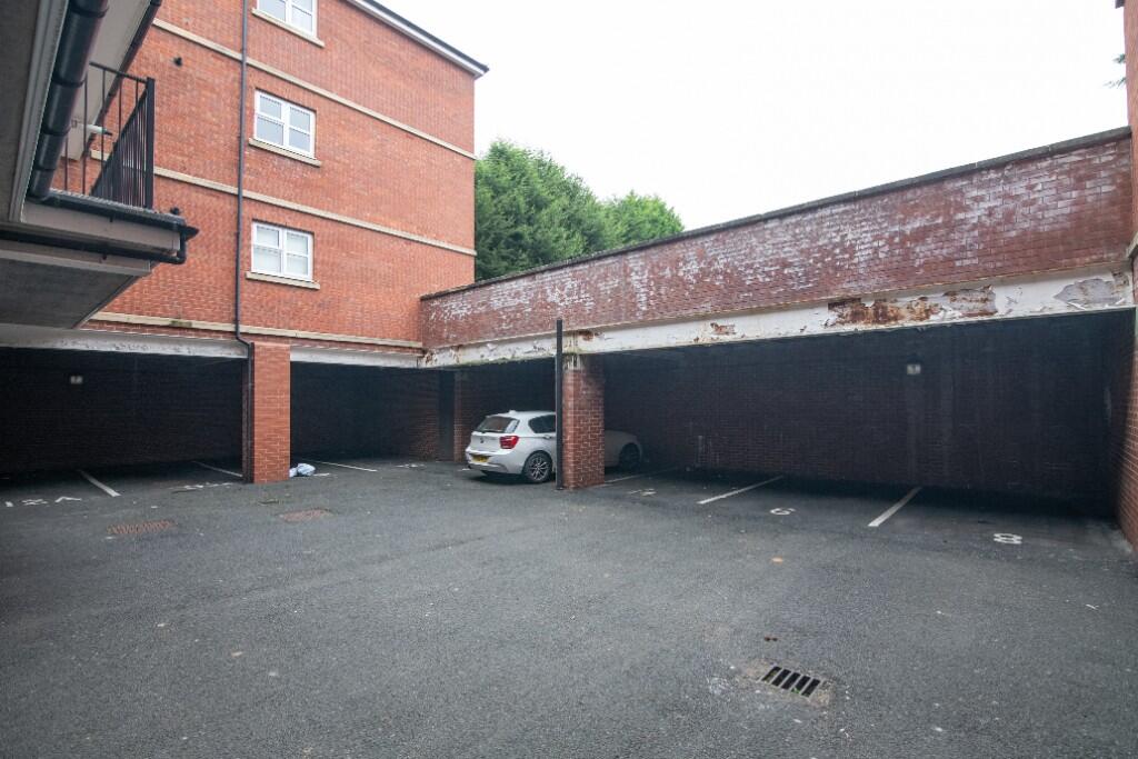 New Road, Bromsgrove, Worcestershire, B60