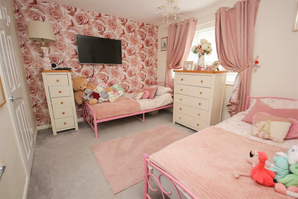 Bedroom 2.jpg