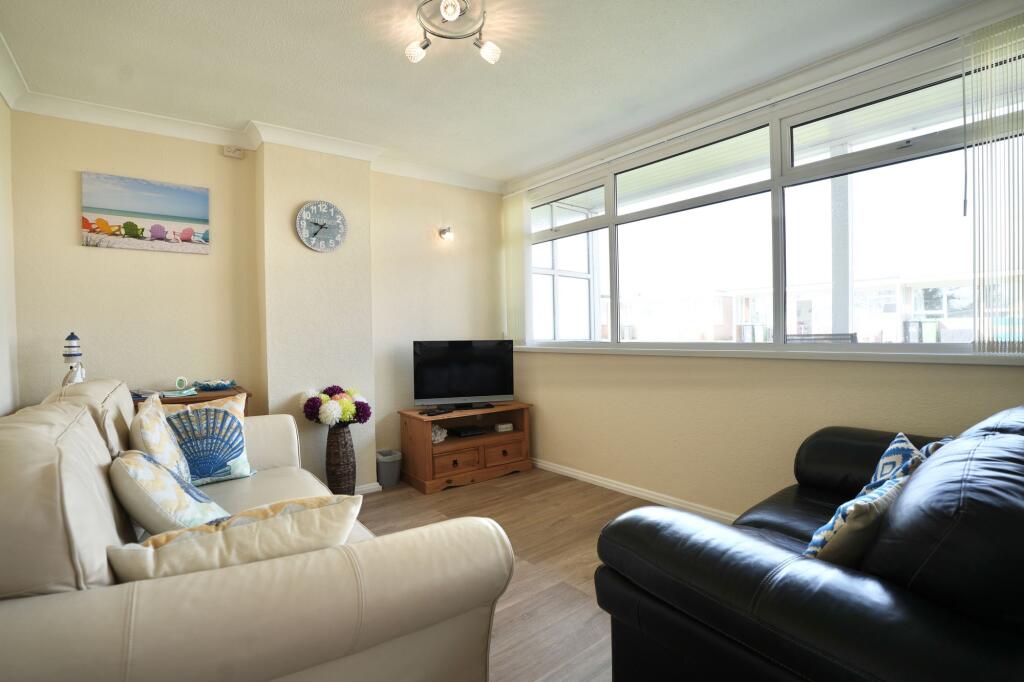 Kitchen/Lounge