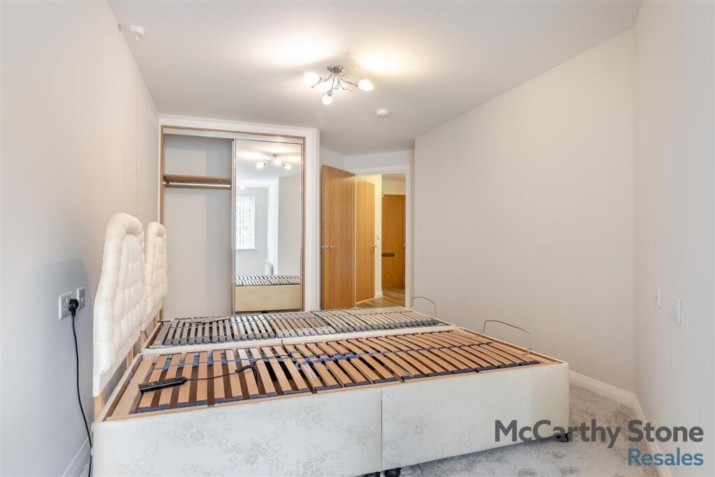 8663506-interior03.jpg