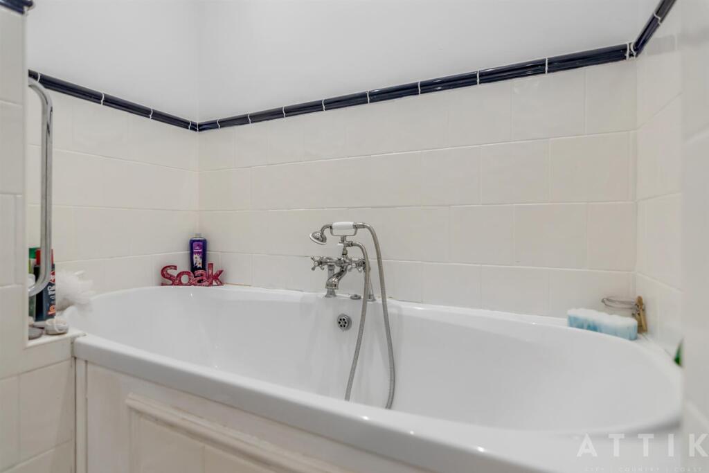 Attik 5, Stradbroke Road Gorleston, NR31 7AQ (20).