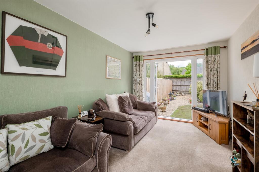 26 Elm Crescent-1682-2.jpg