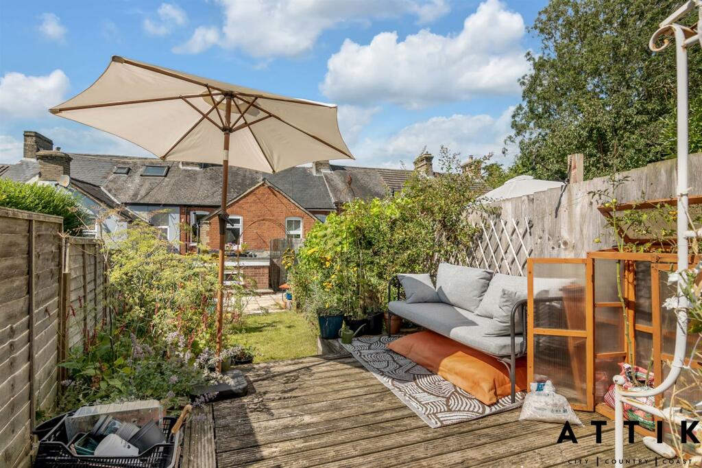 3 Bungay Road, Halesworth, IP19 8HW (18).jpg