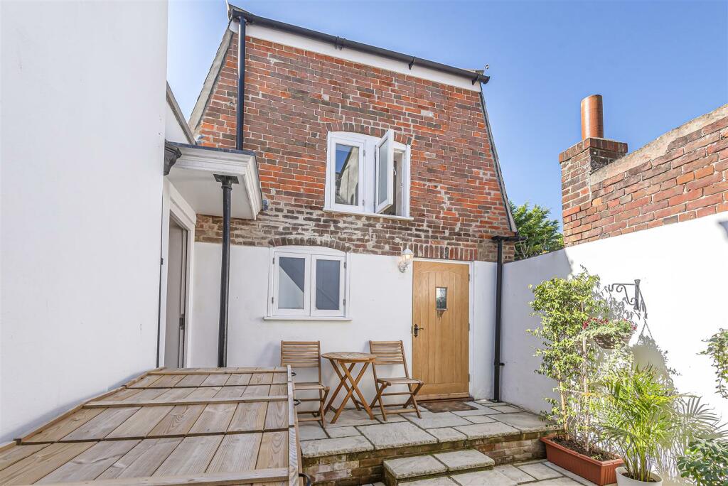 Coach House