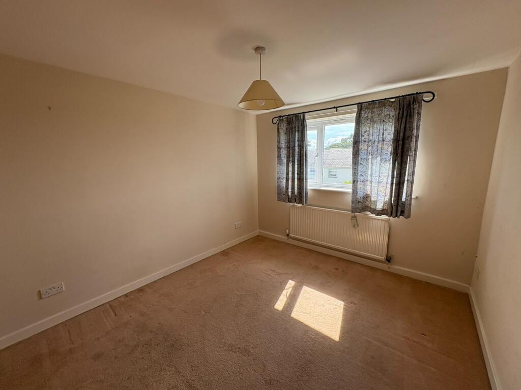 Bedroom 2.JPEG