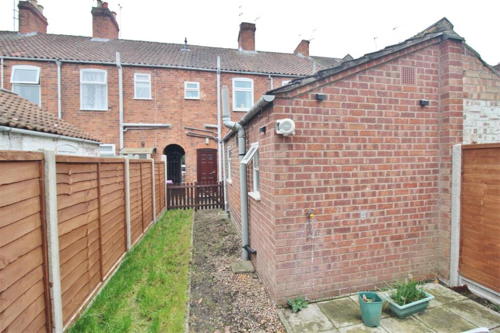 REAR  GARDEN -