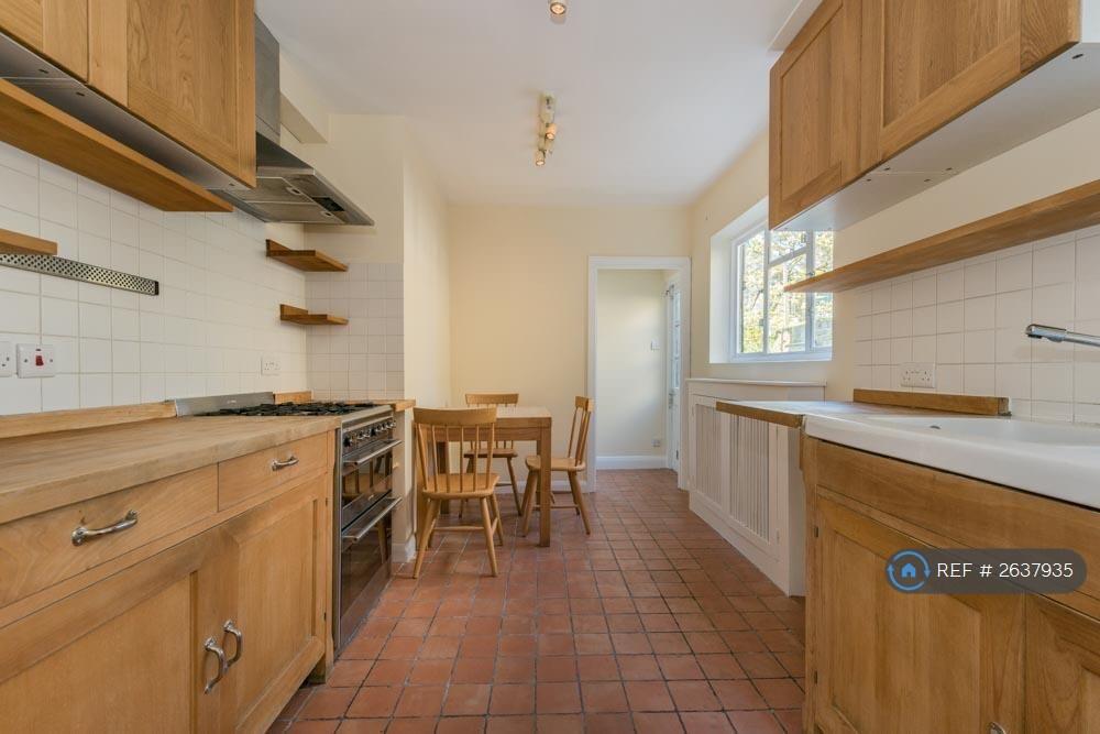 Kitchen. New Dishwasher On Right (Not In Shot)