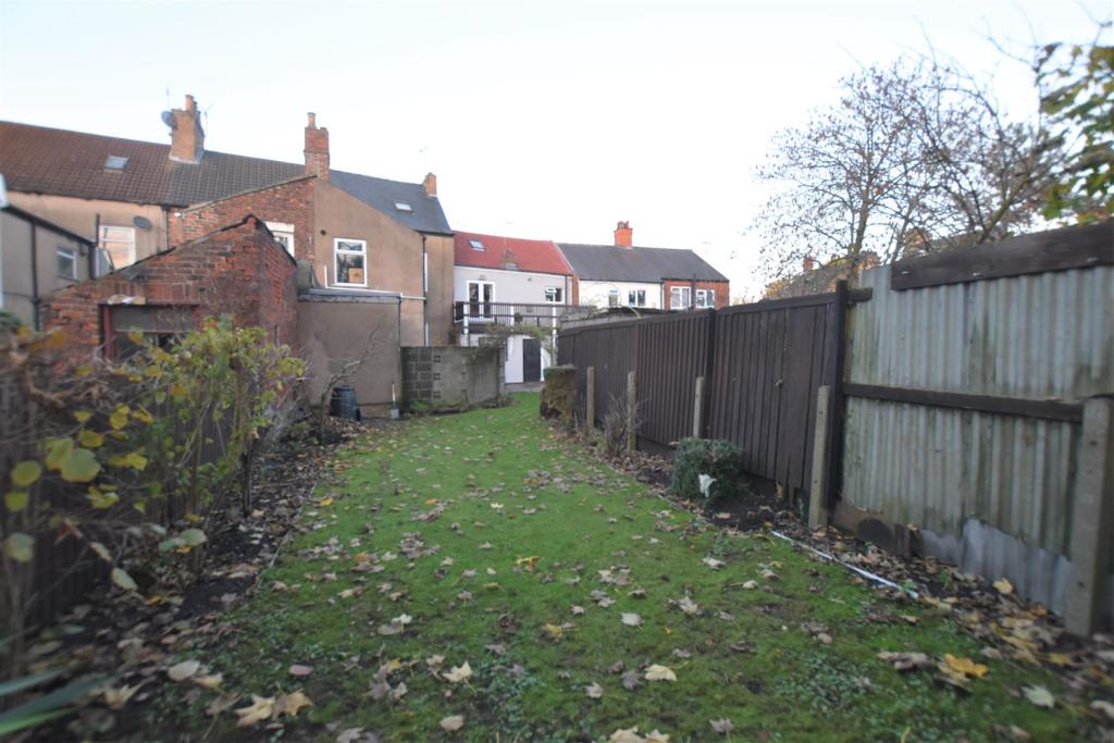 Rear Elevation and Garden.jpg