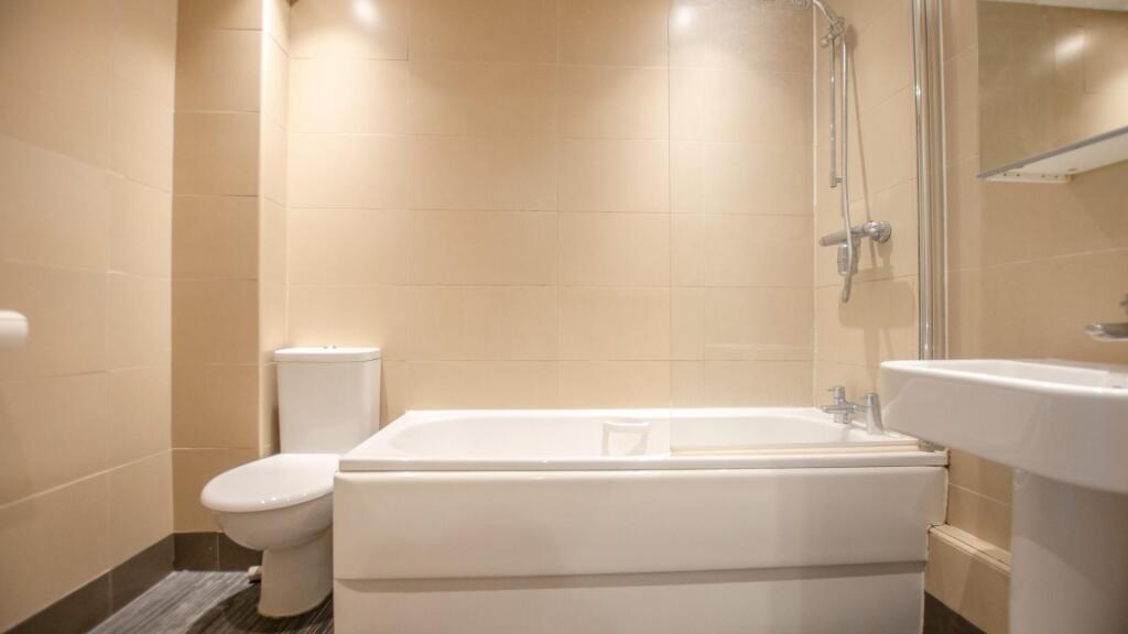 2 Crossley Court (1).jpg