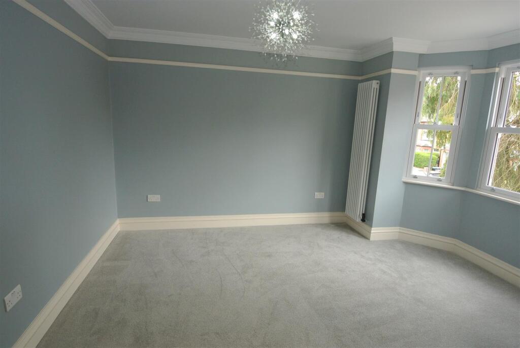 Bedroom 1a.JPG