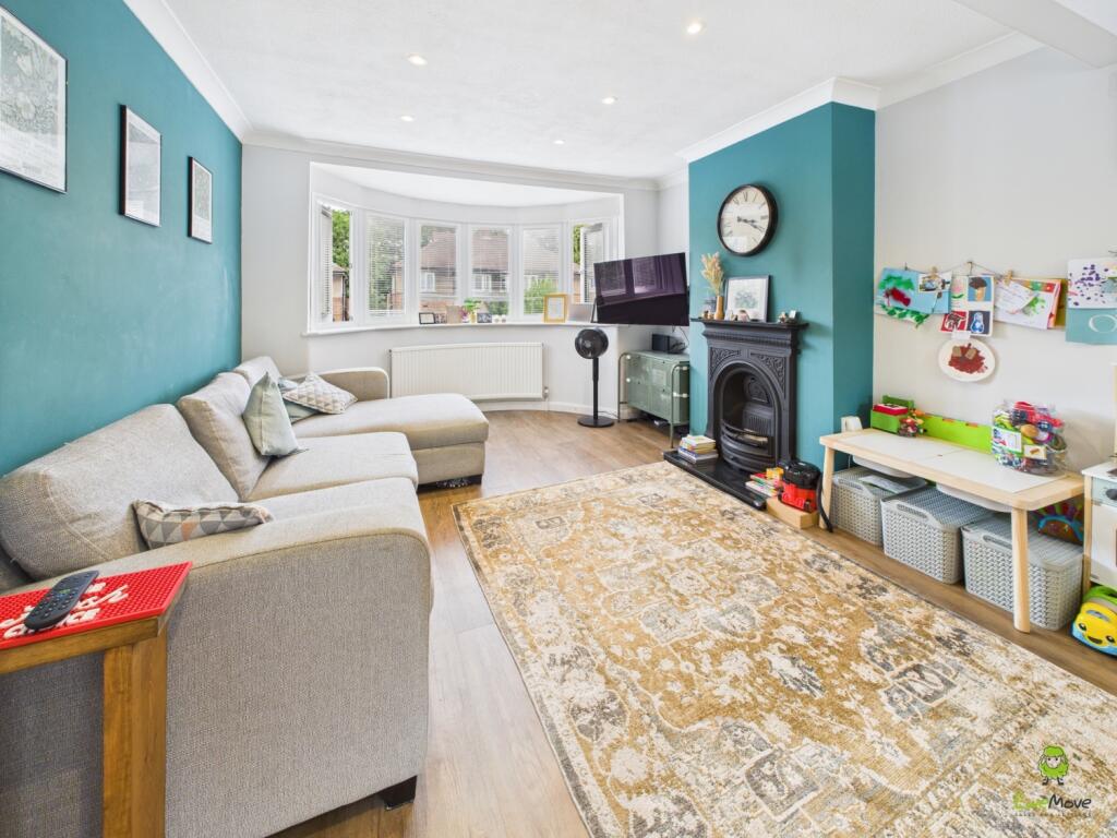  Presented by Clinton at EweMove Bexleyheath and D