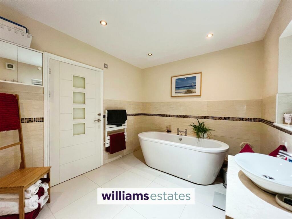Bedroom One En-suite
