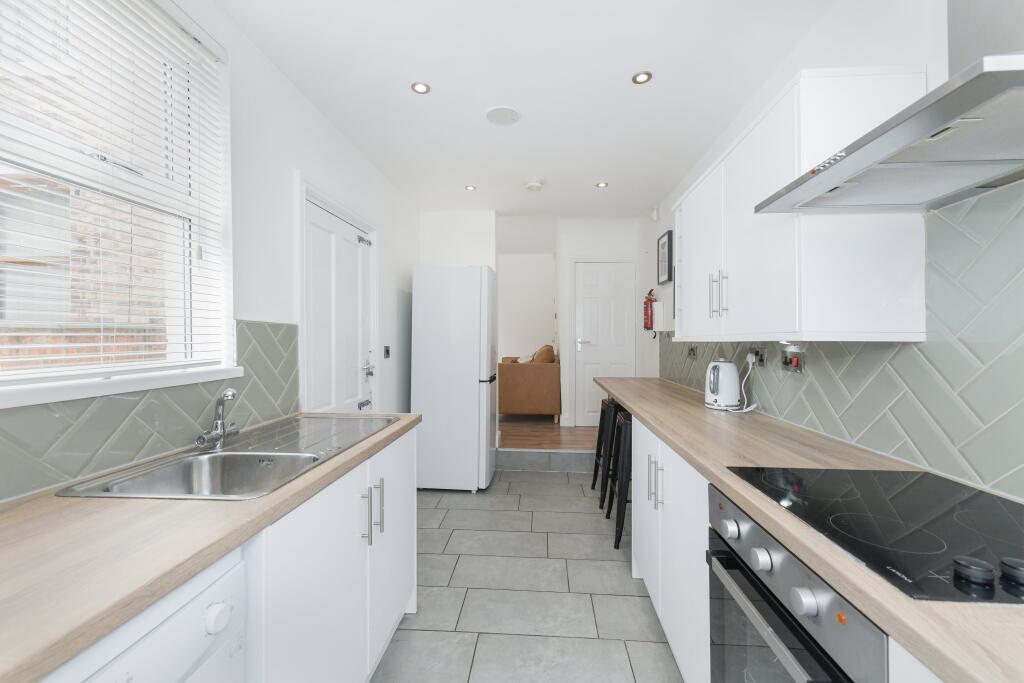 Kitchen 2
