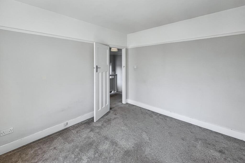 51 Greenview Avenue, Croydon, CR0 7QW