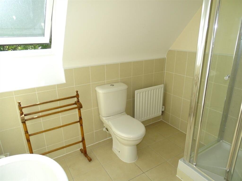 Ensuite to Bedroom 2