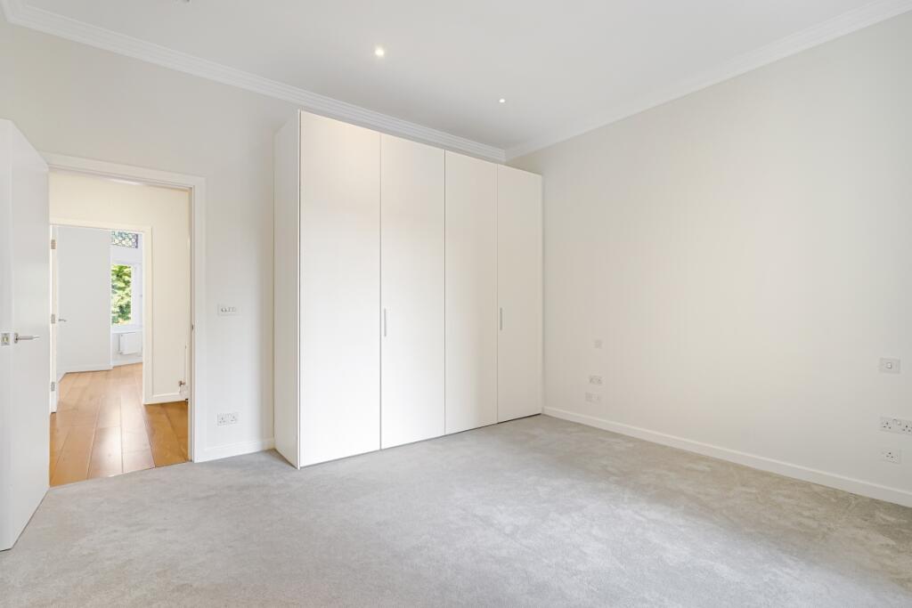 Flat 4 221 Brompt...