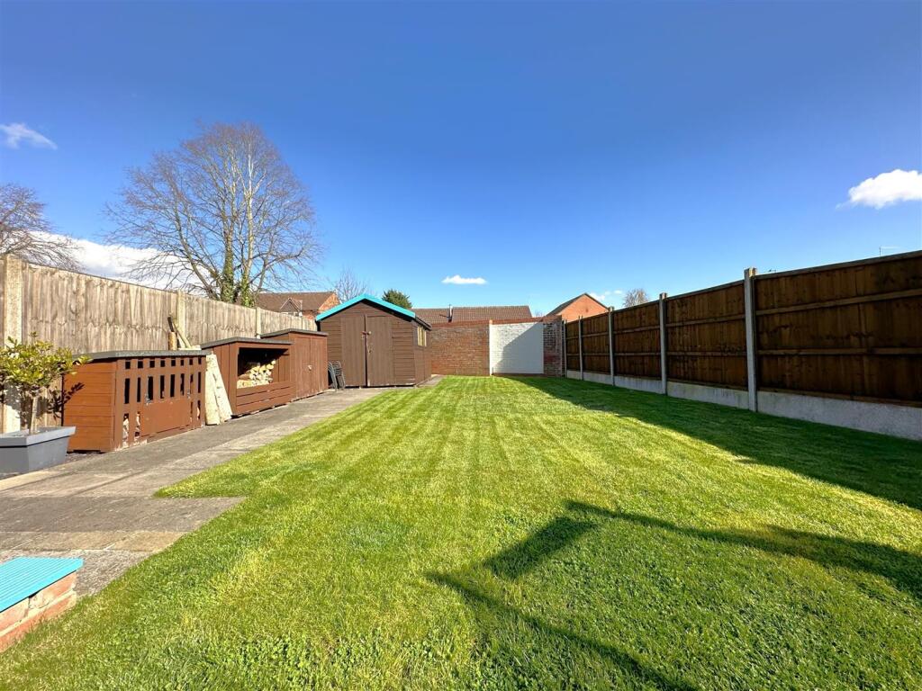 Rear Garden 946