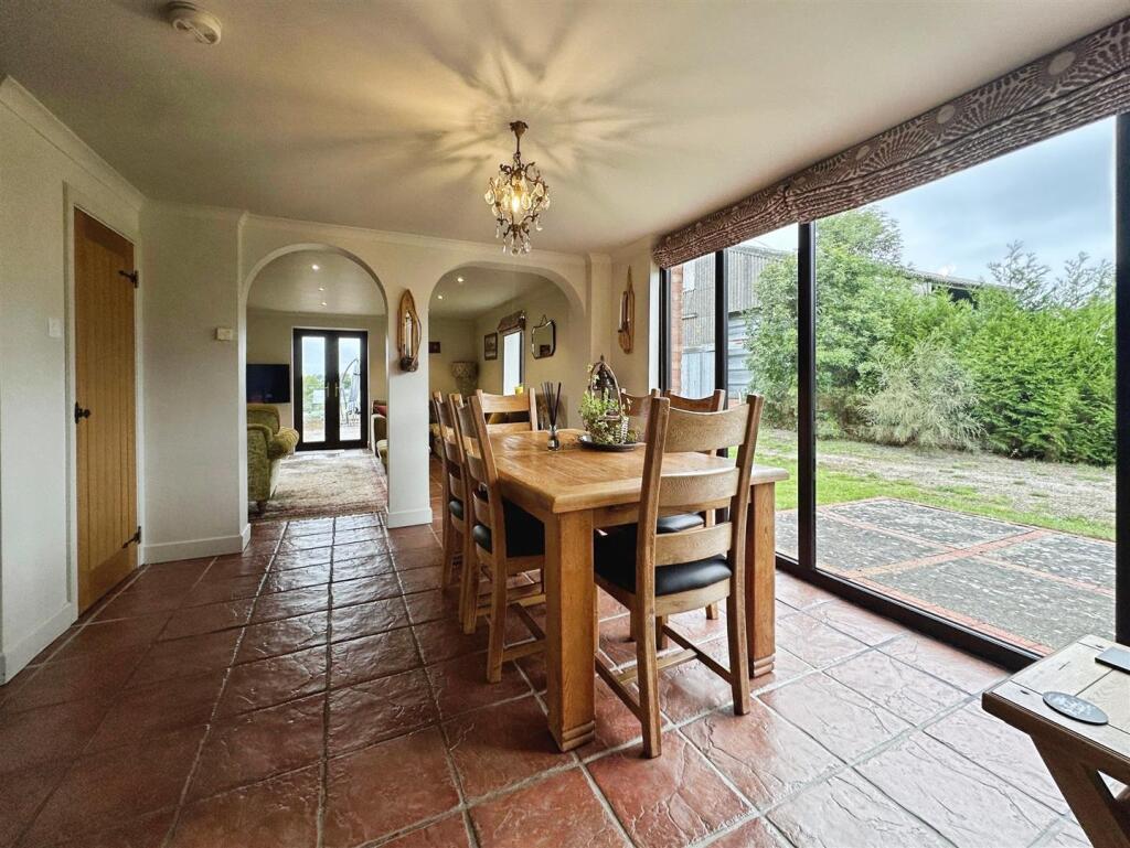 c24339c7--4AA2-9501-8FEC5EDE5437-26888-000007B2031