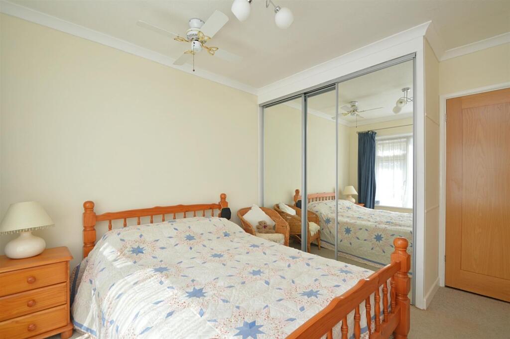 resizedBed3b.jpg