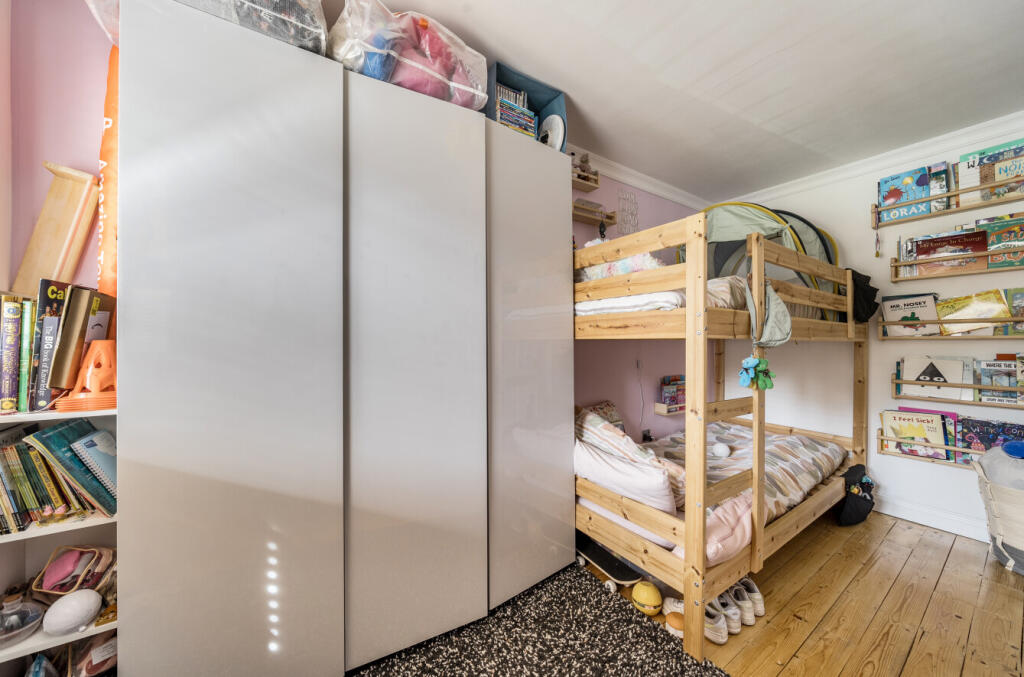 1354385768c9591ec11cc