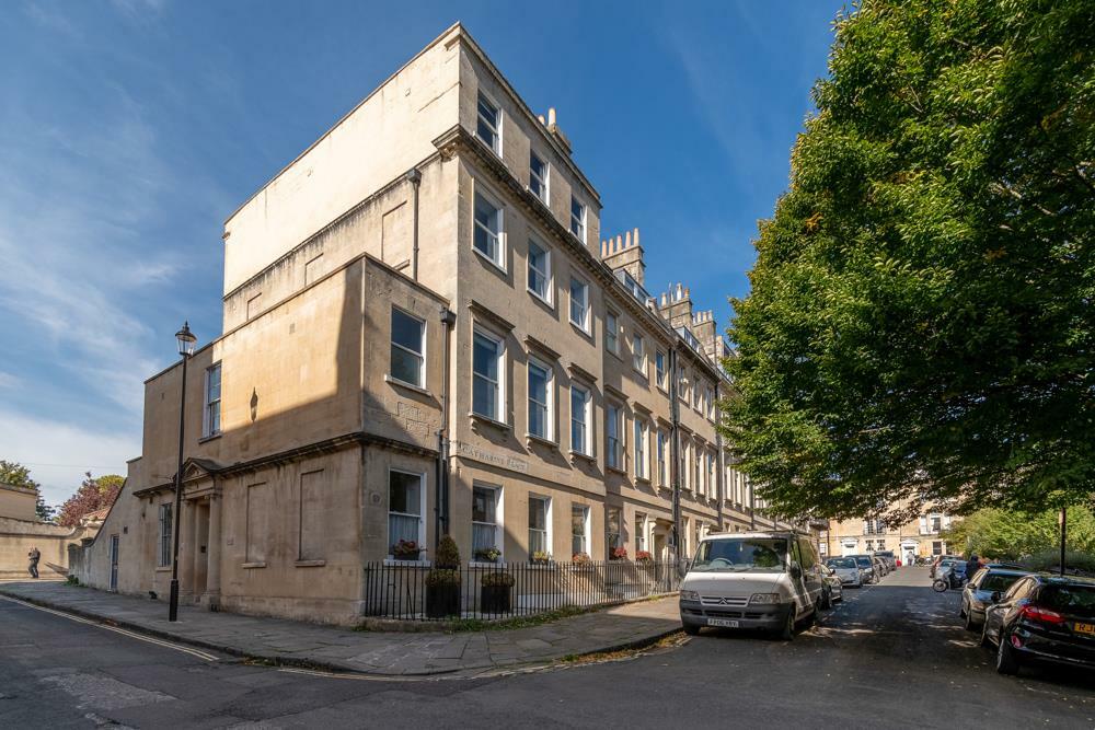 Flat 1 15 Catharine Place-3.jpg