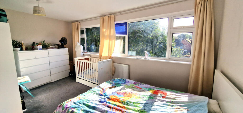 SECOND FLOOR FRONT BEDROOM