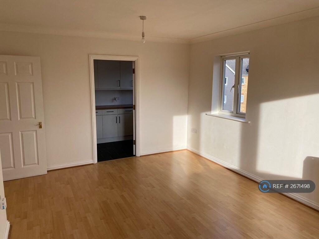 Lounge / Dining Area