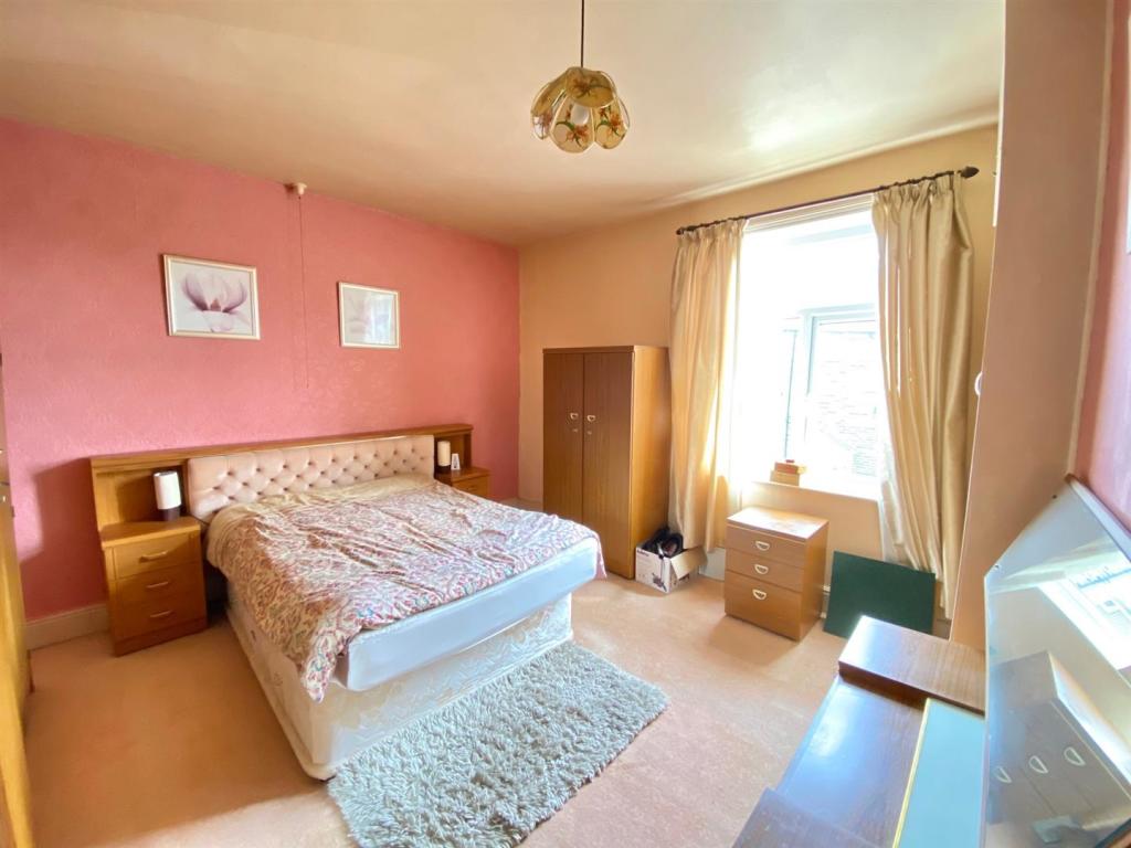 master bedroom.jpg