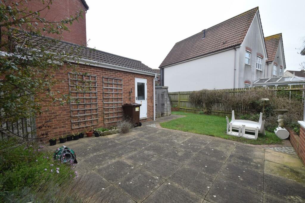 10 Maderia Way Garden  (12).JPG