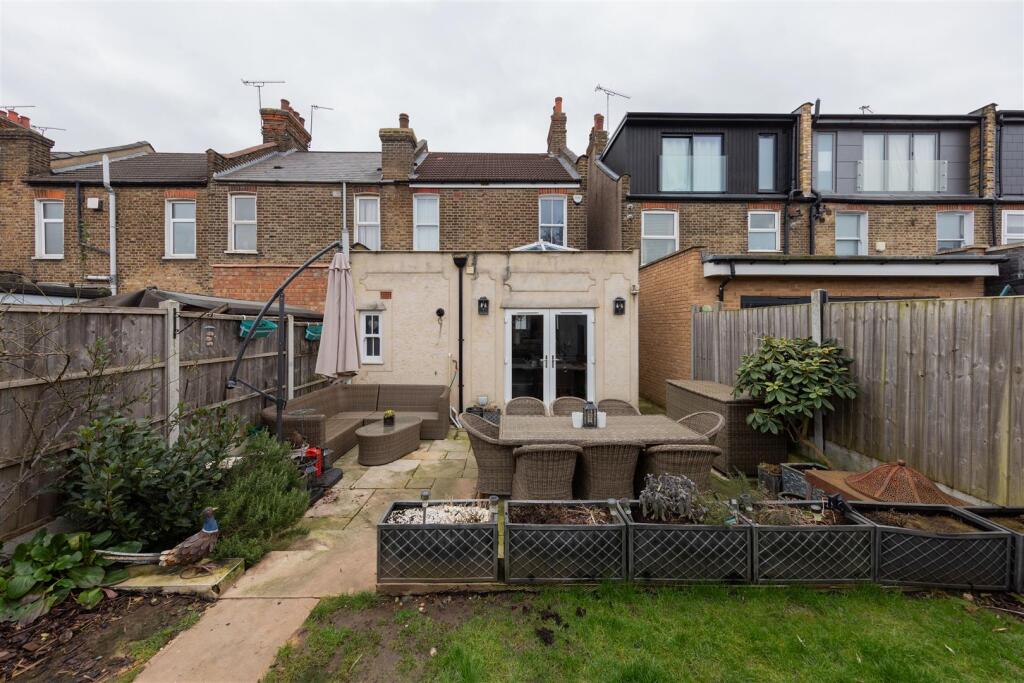 Winchester Road, E17