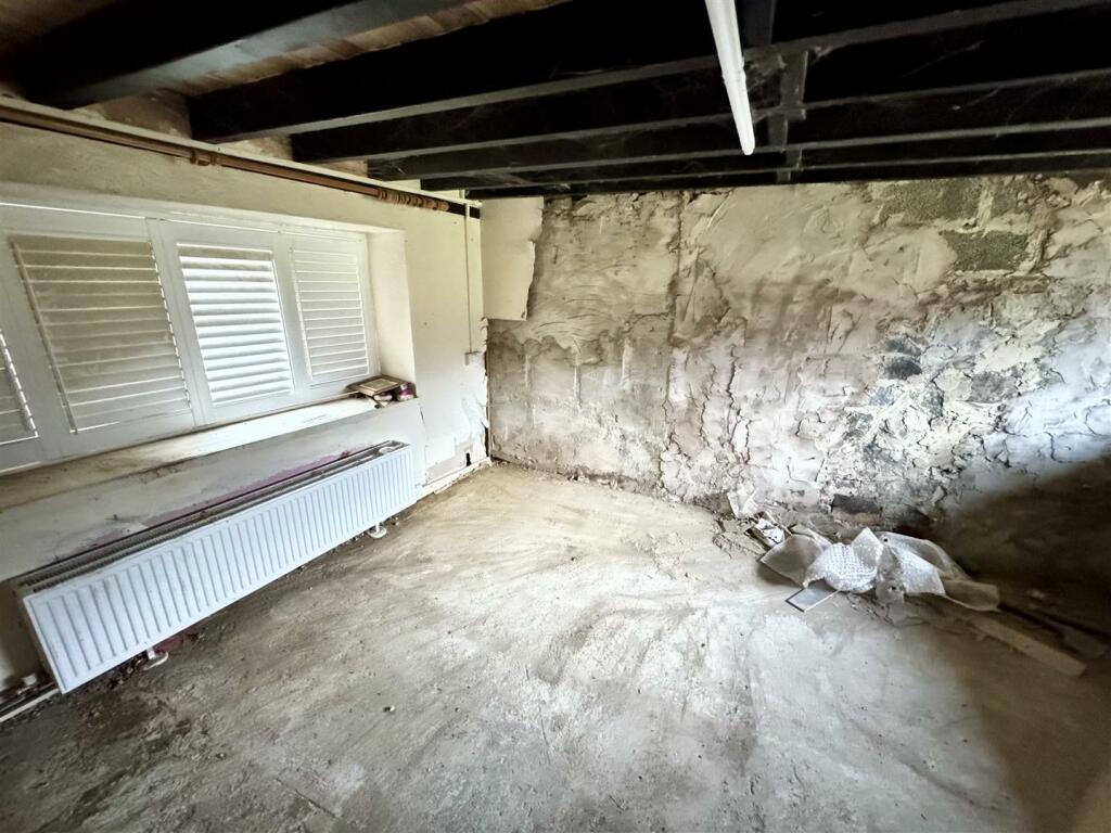 GROUND FLOOR BEDROOM