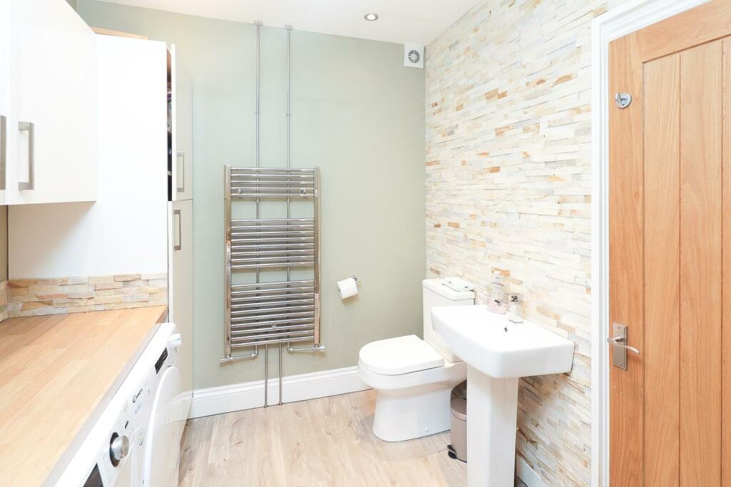 Utility Room/Downstairs WC