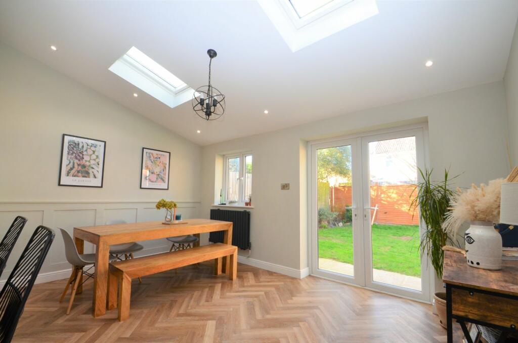 Kitchen/Dining Room