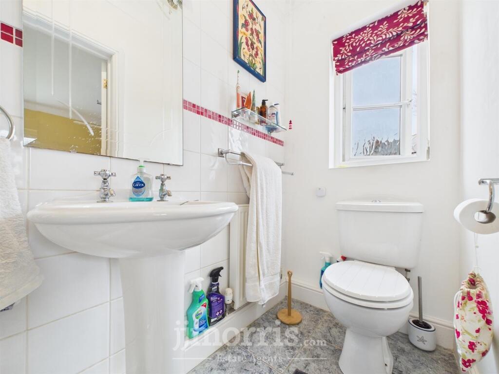 En Suite Shower Room