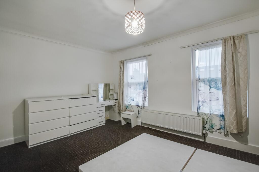 18 Morton Road, Stratford, London E15 4AN